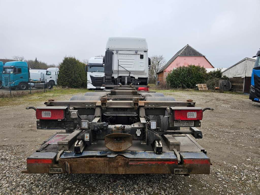 Fahrzeugabbildung Iveco 460 S-Way, LNG, BDF/3.Achse drehbar+Lift