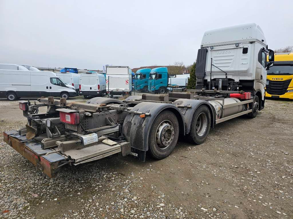 Fahrzeugabbildung Iveco 460 S-Way, LNG, BDF/3.Achse drehbar+Lift
