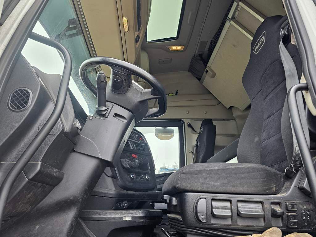 Fahrzeugabbildung Iveco 460 S-Way, LNG, BDF/3.Achse drehbar+Lift