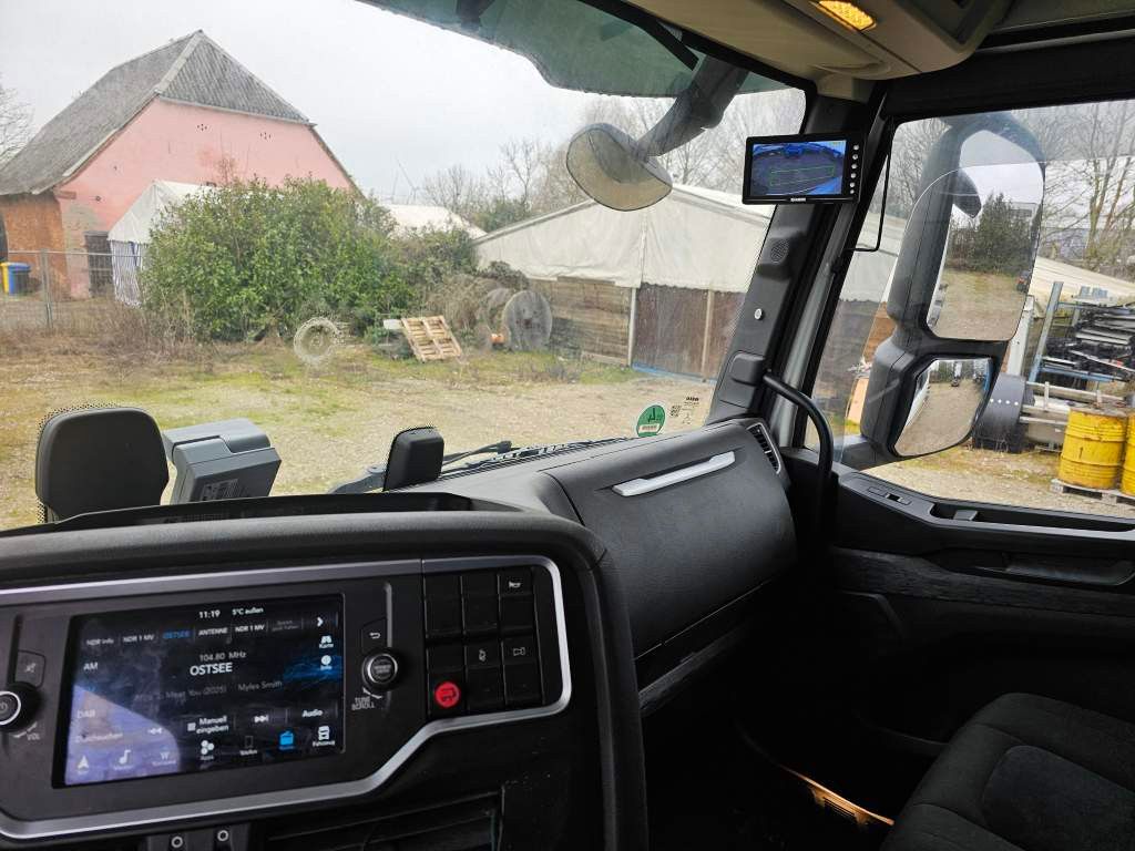 Fahrzeugabbildung Iveco 460 S-Way, LNG, BDF/3.Achse drehbar+Lift
