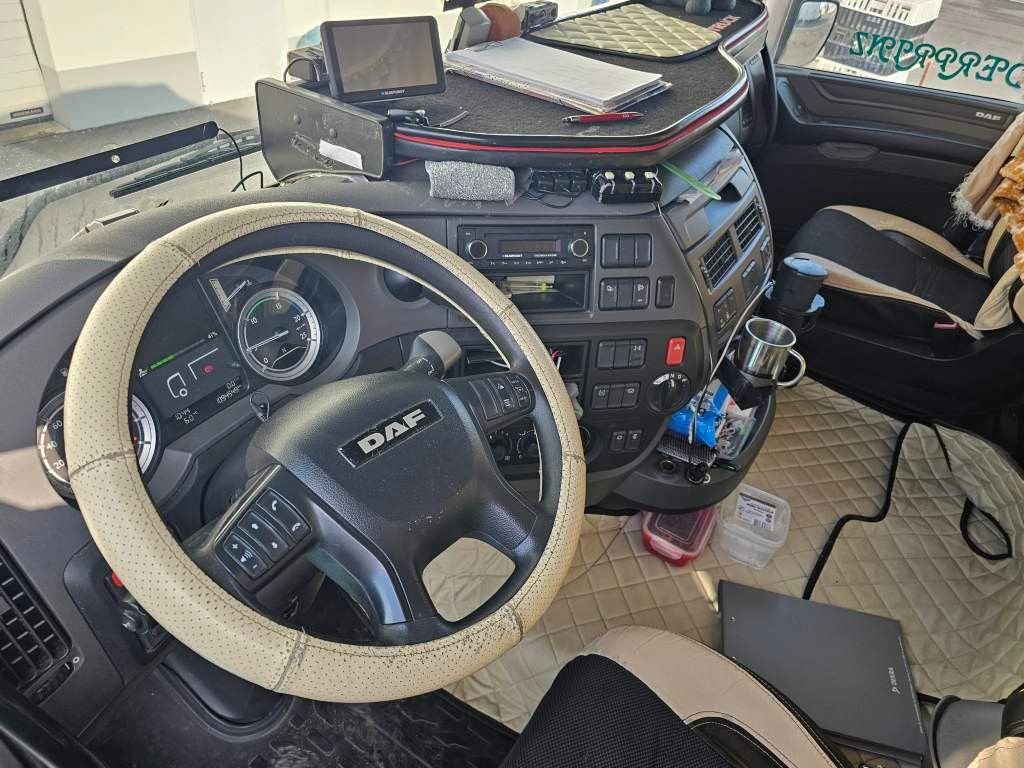 Fahrzeugabbildung DAF XF 410, Euro 6, Standklima