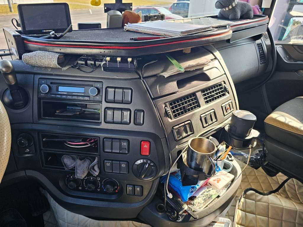 Fahrzeugabbildung DAF XF 410, Euro 6, Standklima