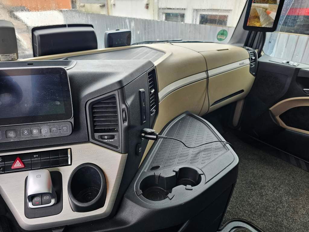 Fahrzeugabbildung Mercedes-Benz 1848 LL Giga Space, Retarder, Deutsches Fahrzeug