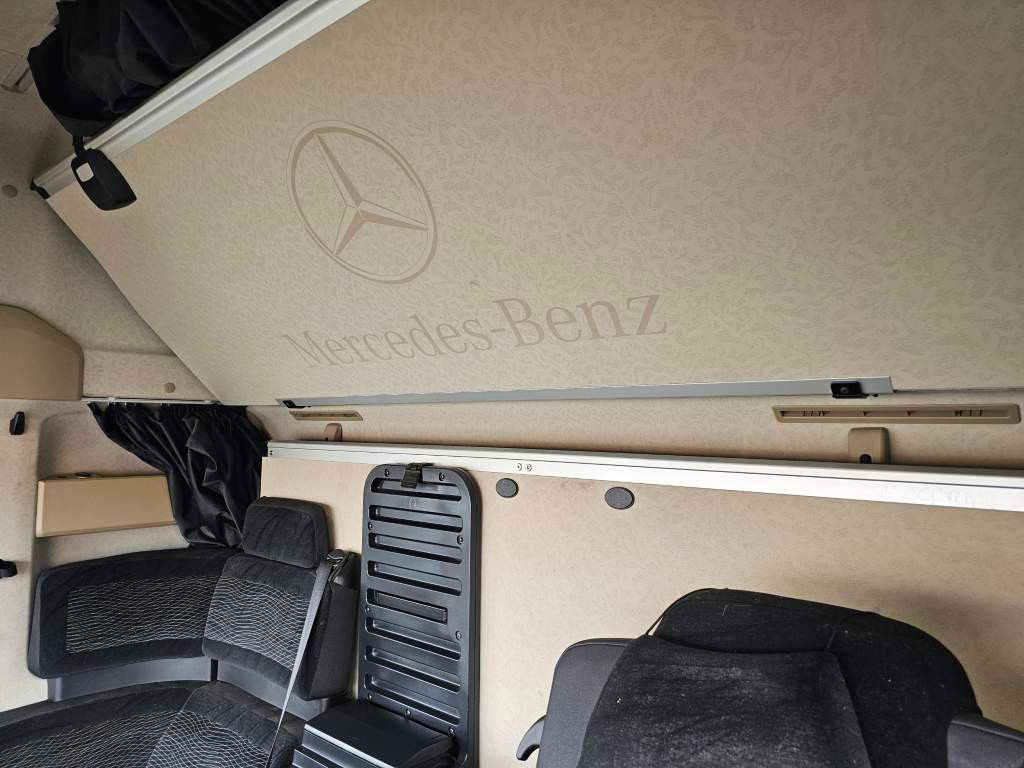 Fahrzeugabbildung Mercedes-Benz 1848 LL Giga Space, Retarder, Deutsches Fahrzeug