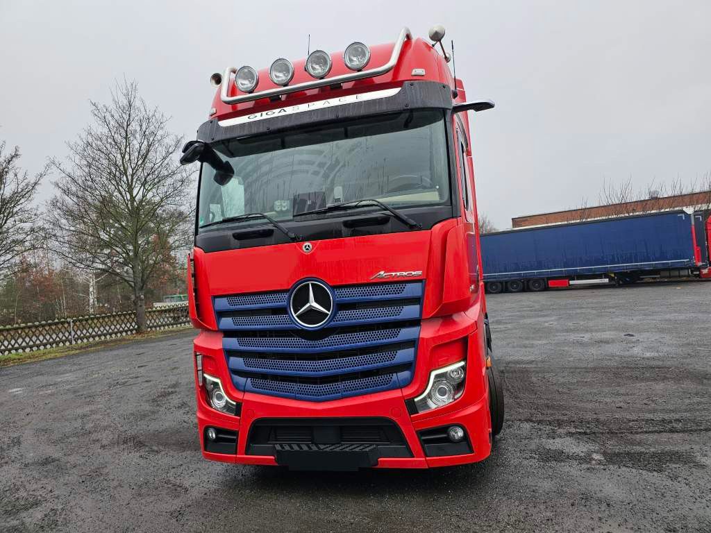 Fahrzeugabbildung Mercedes-Benz 1848 LL Giga Space, Retarder, Deutsches Fahrzeug