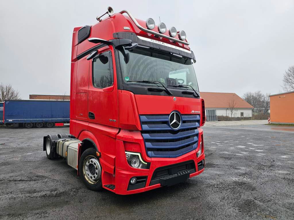 Fahrzeugabbildung Mercedes-Benz 1848 LL Giga Space, Retarder, Deutsches Fahrzeug