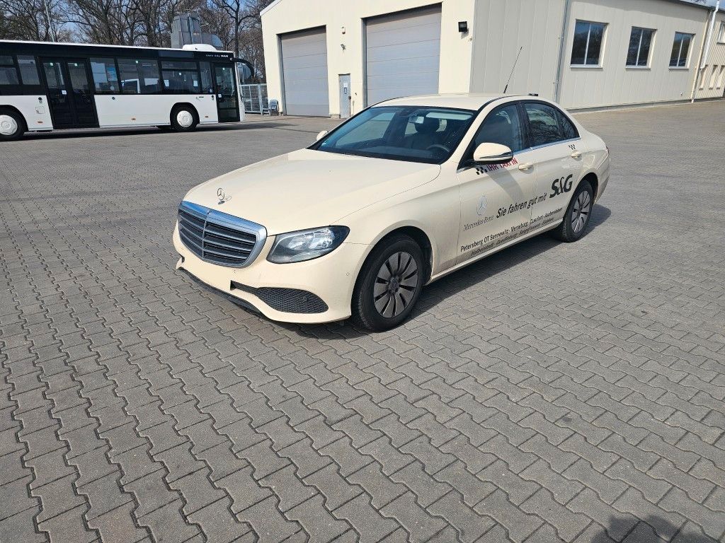Mercedes-Benz E 200