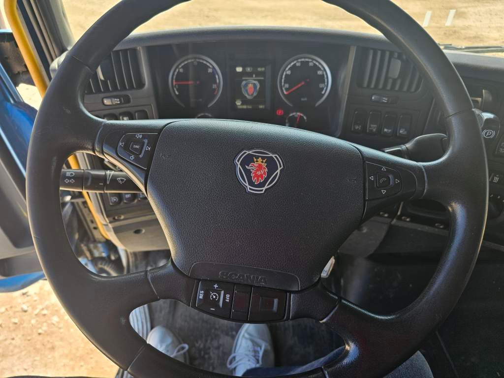 Fahrzeugabbildung Scania P 320 6x2, Box, Euro 6, Klima, L Haus, Ladebord
