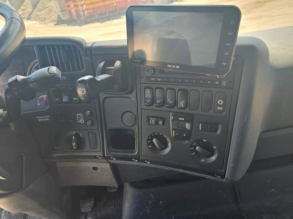 Fahrzeugabbildung Scania P 320 6x2, Box, Euro 6, Klima, L Haus, Ladebord