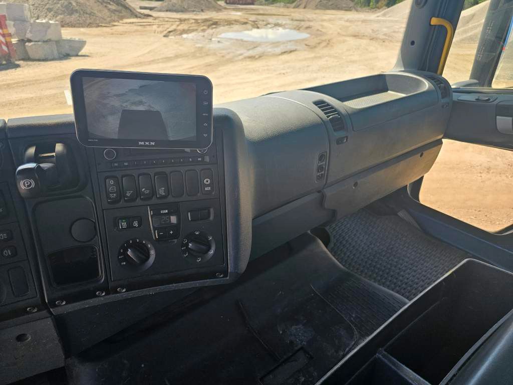 Fahrzeugabbildung Scania P 320 6x2, Box, Euro 6, Klima, L Haus, Ladebord