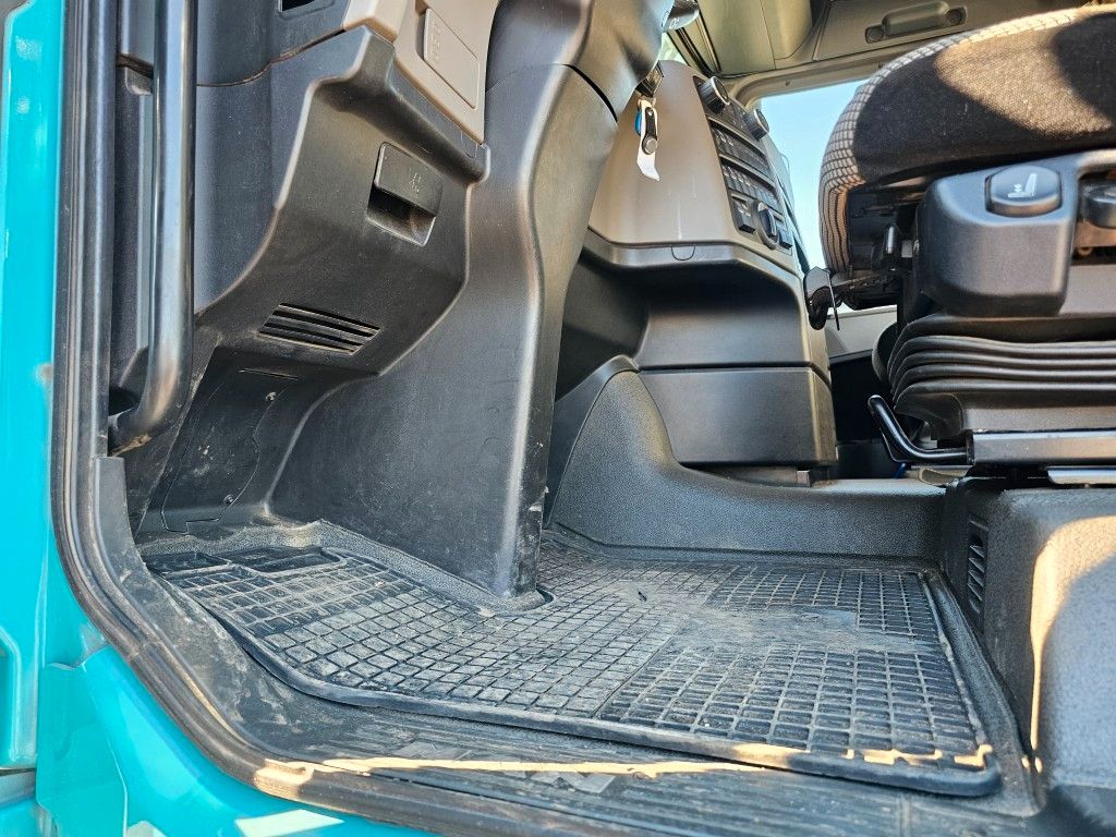 Fahrzeugabbildung MAN 18.510 TGX mit Drum Kompressor + 2 Kreis Hydr.