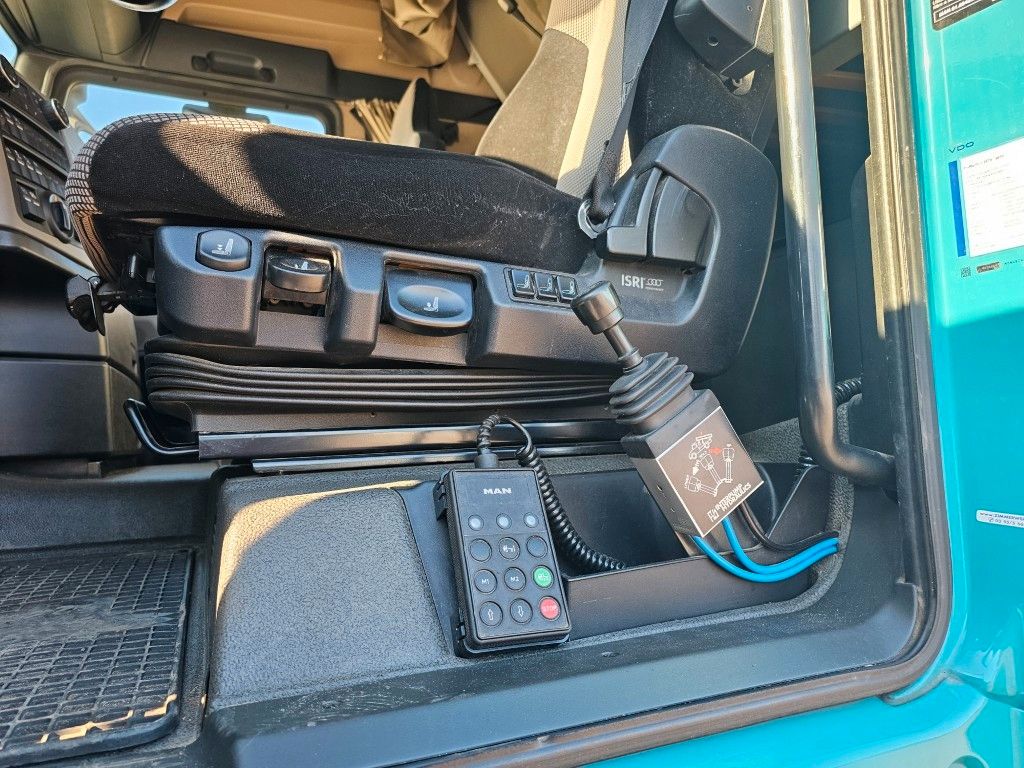 Fahrzeugabbildung MAN 18.510 TGX mit Drum Kompressor + 2 Kreis Hydr.