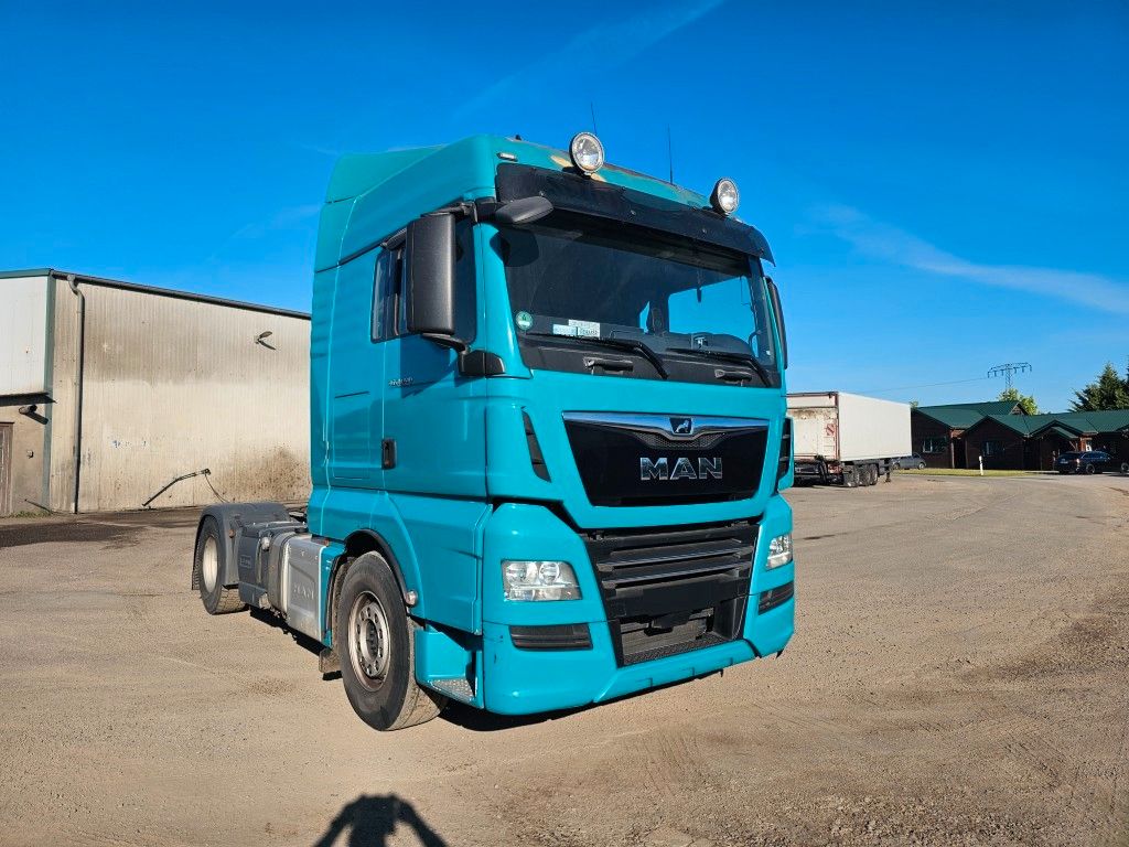 Fahrzeugabbildung MAN 18.510 TGX mit Drum Kompressor + 2 Kreis Hydr.