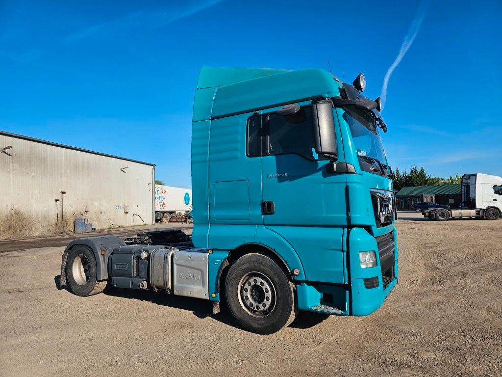 Fahrzeugabbildung MAN 18.510 TGX mit Drum Kompressor + 2 Kreis Hydr.