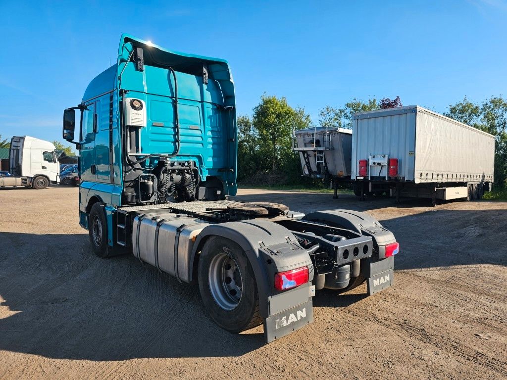 Fahrzeugabbildung MAN 18.510 TGX mit Drum Kompressor + 2 Kreis Hydr.