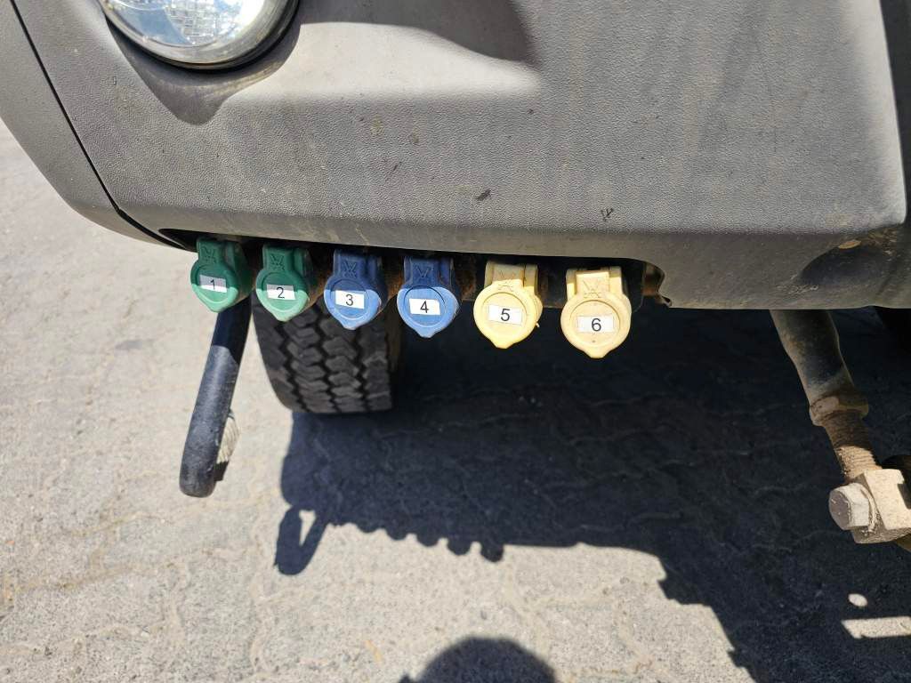 Fahrzeugabbildung Andere Aebi 4x4, 720,740,750 3-S-Kipper, Kommunal Anbau