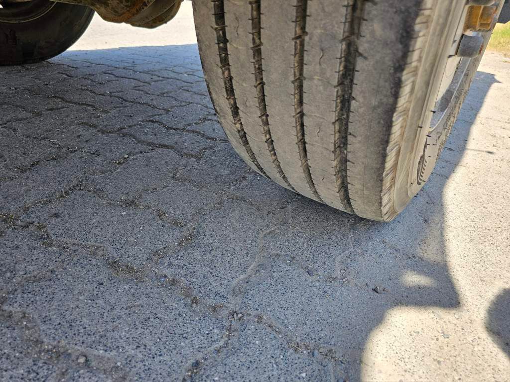 Fahrzeugabbildung Andere Aebi 4x4, 720,740,750 3-S-Kipper, Kommunal Anbau