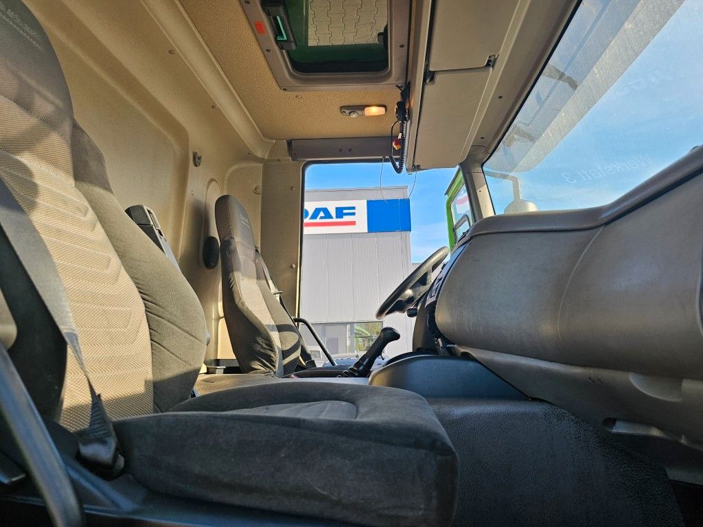Fahrzeugabbildung DAF CF 300, 19 to, Koffer 7.300 mm, Türen + Ladebord
