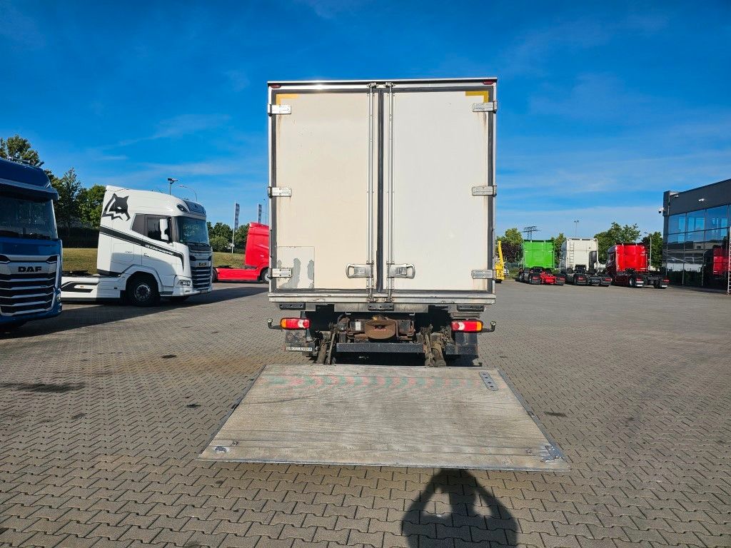 Fahrzeugabbildung DAF CF 300, 19 to, Koffer 7.300 mm, Türen + Ladebord