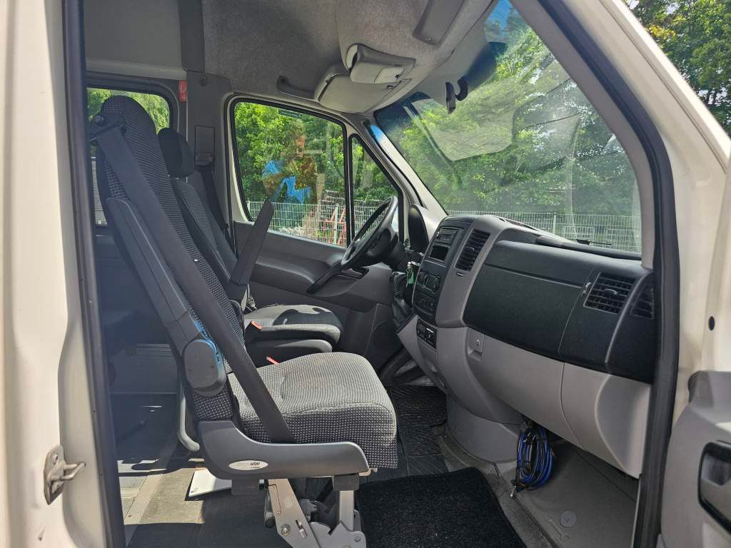Fahrzeugabbildung Mercedes-Benz Transfer 45, Sprinter 516 CDI, hydr. Tür, 16+1
