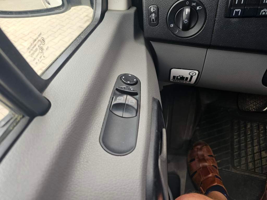 Fahrzeugabbildung Mercedes-Benz Transfer 45, Sprinter 516 CDI, hydr. Tür, 16+1