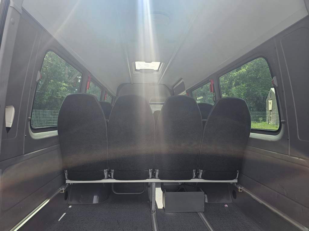 Fahrzeugabbildung Mercedes-Benz Transfer 45, Sprinter 516 CDI, hydr. Tür, 16+1