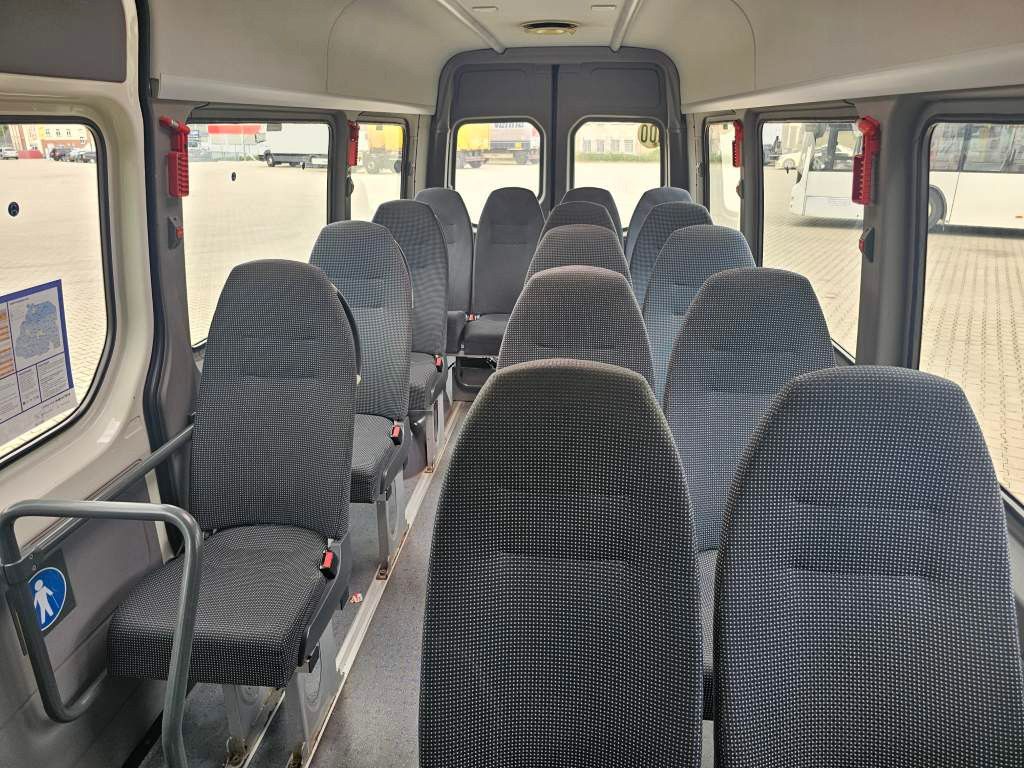 Fahrzeugabbildung Mercedes-Benz Transfer 45, Sprinter 516 CDI, hydr. Tür, 16+1