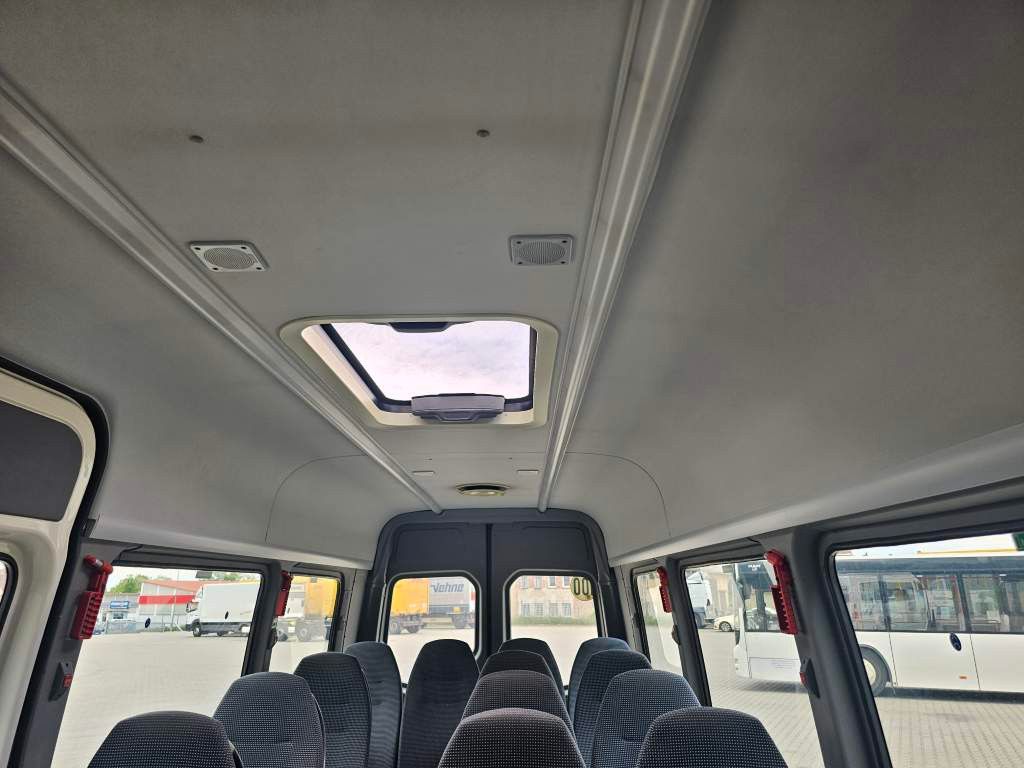 Fahrzeugabbildung Mercedes-Benz Transfer 45, Sprinter 516 CDI, hydr. Tür, 16+1