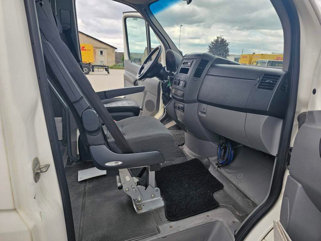 Fahrzeugabbildung Mercedes-Benz Transfer 45, Sprinter 516 CDI, hydr. Tür, 16+1