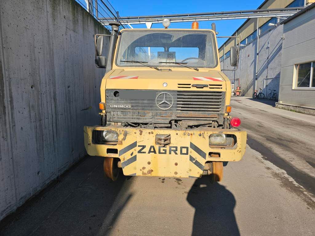 Fahrzeugabbildung Unimog U 1600 Zweis-Wege-Fahrzeug, neues Getriebe
