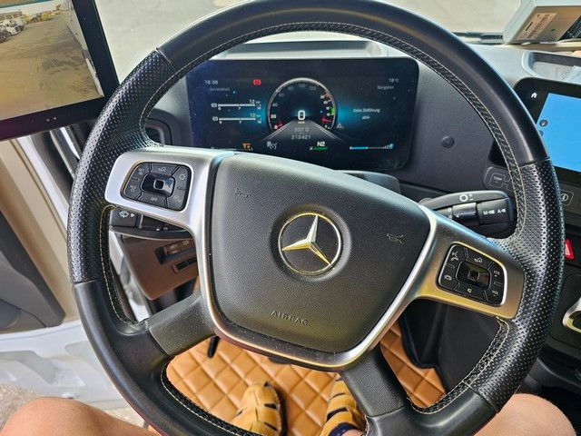 Fahrzeugabbildung Mercedes-Benz 1851 Giga Space, 2 Kreis-Hydraulik, Retrader