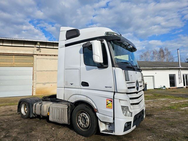 Fahrzeugabbildung Mercedes-Benz 1843 LL, Dachsp,Seitenfender,2 Tanks,Retarder