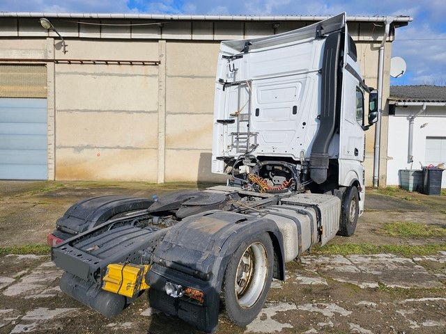 Fahrzeugabbildung Mercedes-Benz 1843 LL, Dachsp,Seitenfender,2 Tanks,Retarder