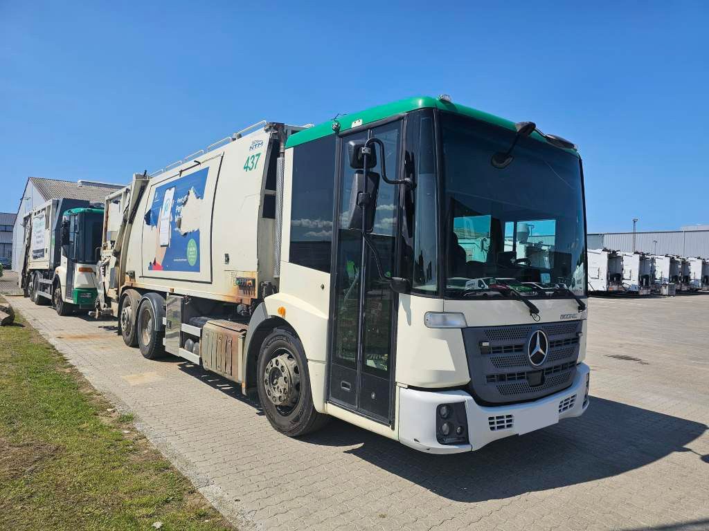 Fahrzeugabbildung Mercedes-Benz 2630, 2 Kammern, Norba 19 cbm Euro 6, Diesel