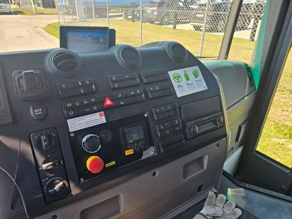 Fahrzeugabbildung Mercedes-Benz 2630, 21 cbm, 2 Kammern,  Euro 6, Diesel