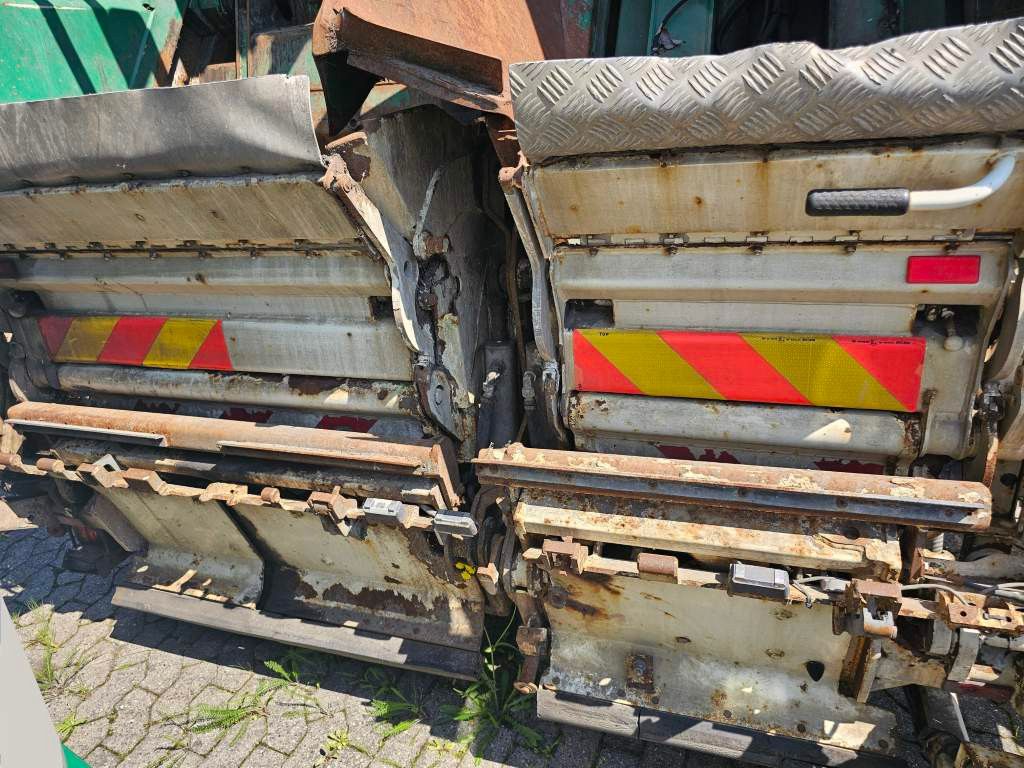 Fahrzeugabbildung Mercedes-Benz 2630, 2 Kammern, 21 cbm , Euro 6, Diesel