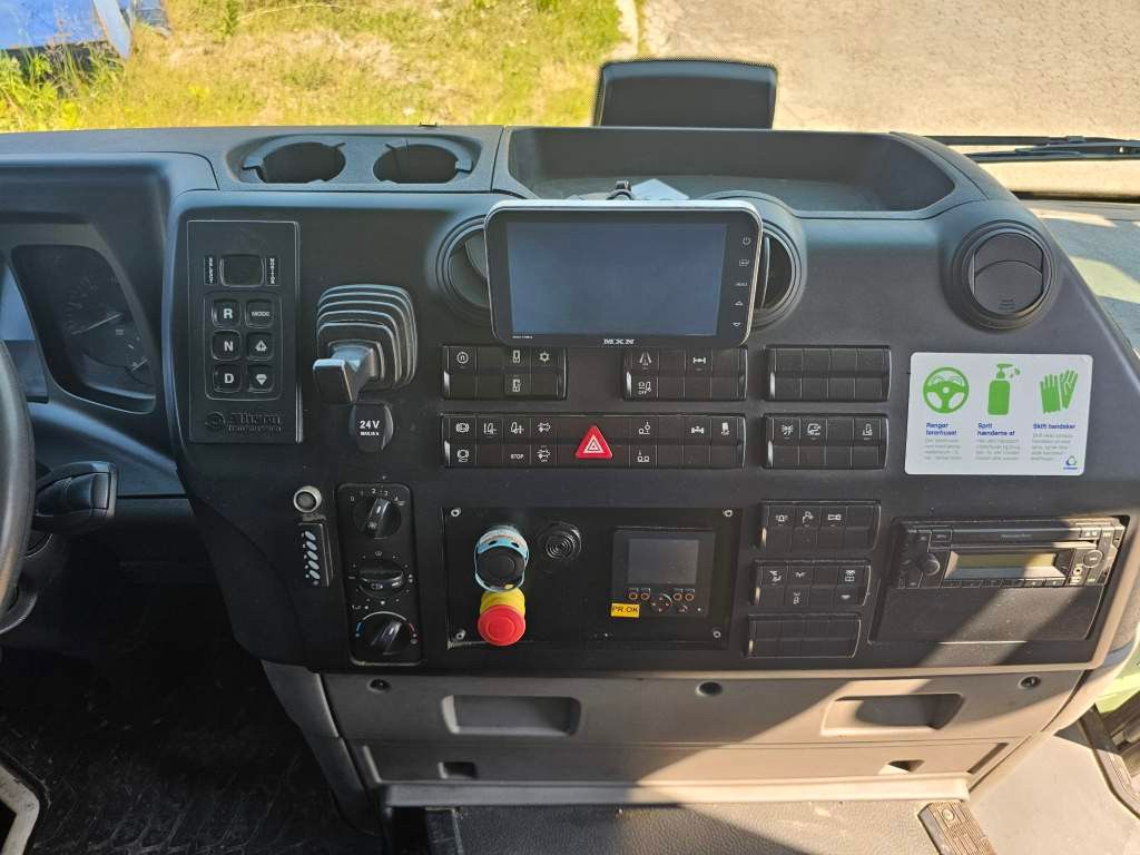 Fahrzeugabbildung Mercedes-Benz 2630, 2 Kammern, 21 cbm , Euro 6, Diesel