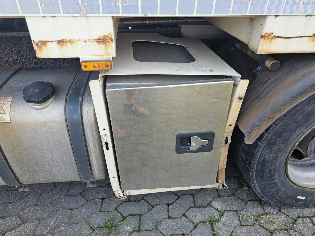 Fahrzeugabbildung Mercedes-Benz 2630, 2 Kammern, 21 cbm , Euro 6, Diesel