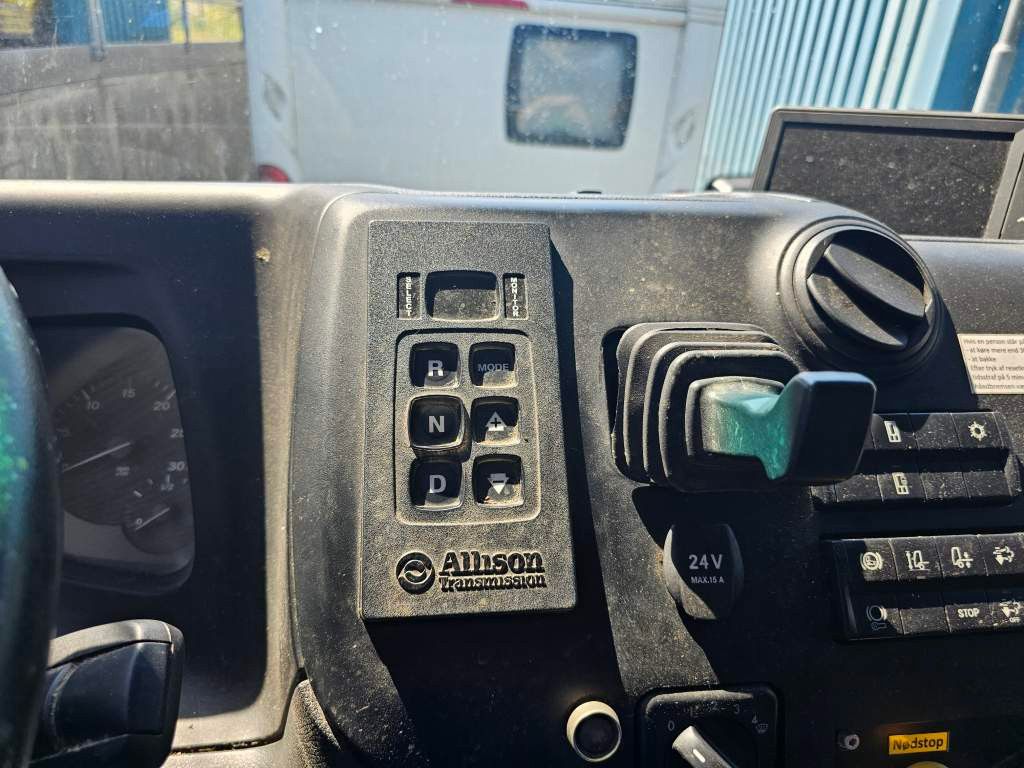 Fahrzeugabbildung Mercedes-Benz 2630, 2 Kammern, 21 cbm, Euro 6, Diesel