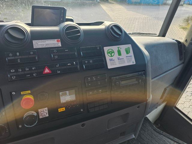 Fahrzeugabbildung Mercedes-Benz 2630, 2 Kammern, 21 cbm, Euro 6, Diesel