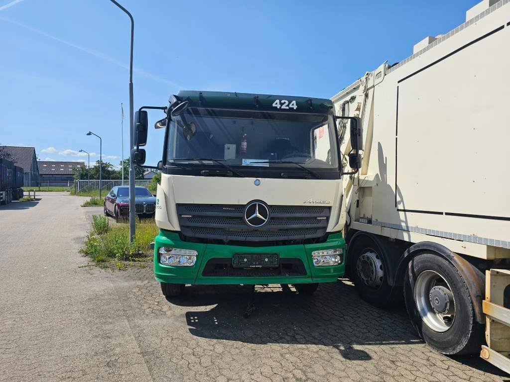 Fahrzeugabbildung Mercedes-Benz 1527 Ersatzteilspender