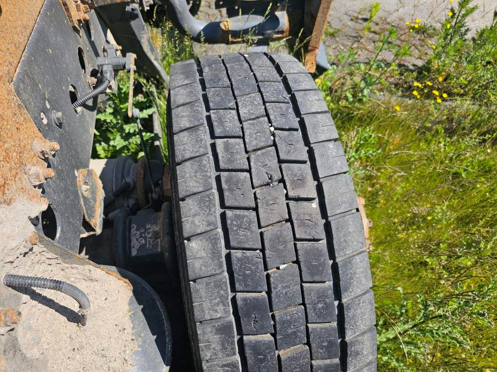 Fahrzeugabbildung Mercedes-Benz 1527 Ersatzteilspender
