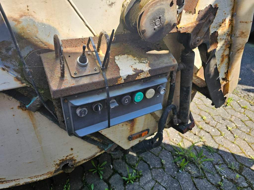 Fahrzeugabbildung Mercedes-Benz 1524, 2 Kammern, Geesink-Norba, Diesel