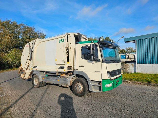 Fahrzeugabbildung Mercedes-Benz 1524, 2 Kammern, Geesink-Norba, Diesel