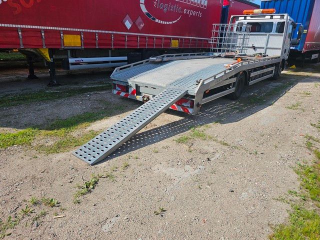 Fahrzeugabbildung MAN 8.240 TGL, Ausziehrampen, Seilwinde