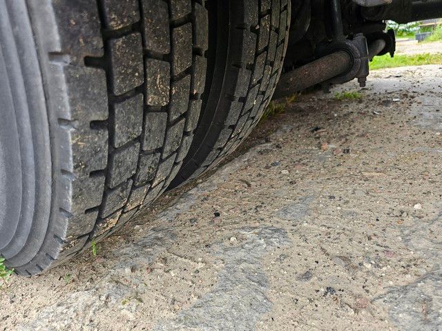 Fahrzeugabbildung MAN 8.240 TGL, Ausziehrampen, Seilwinde