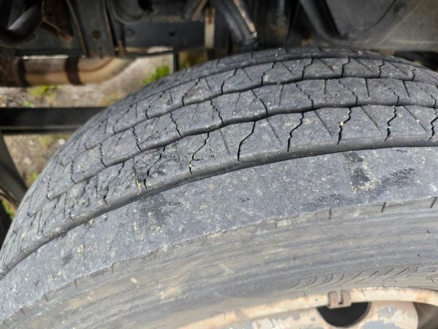 Fahrzeugabbildung MAN 8.240 TGL, Ausziehrampen, Seilwinde