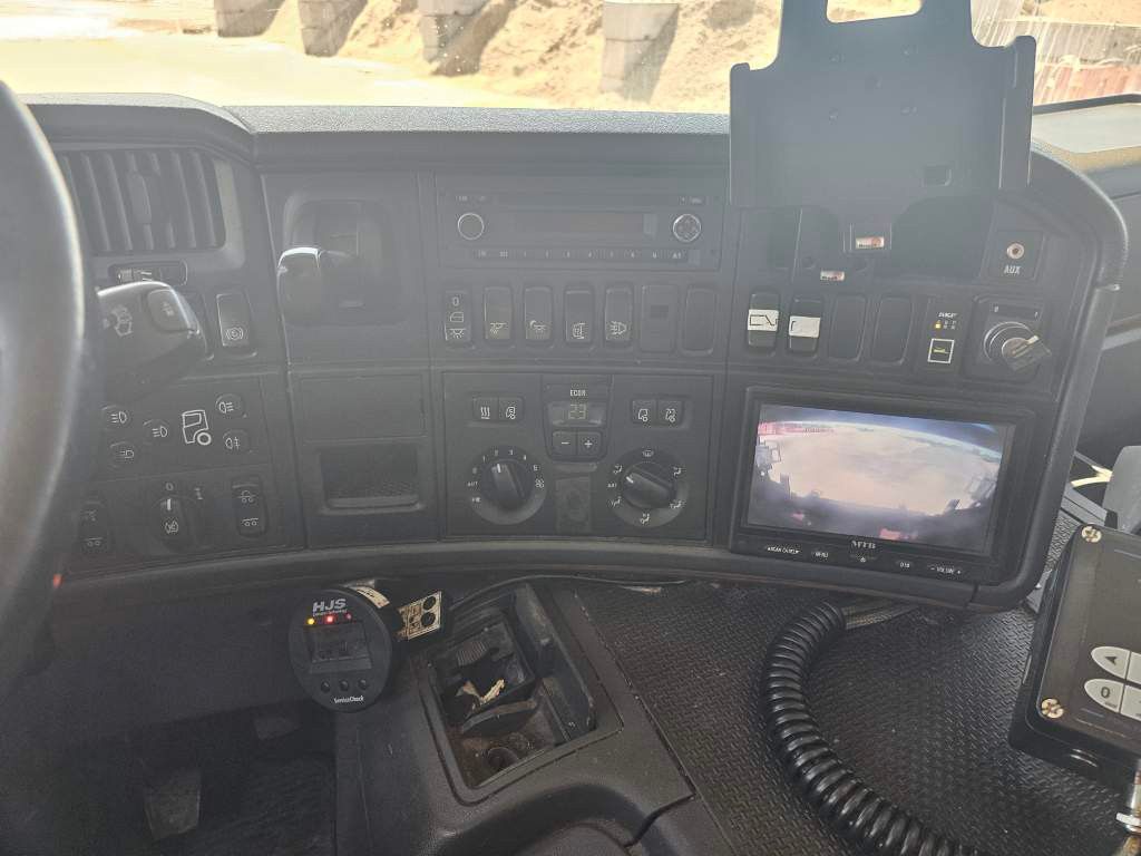 Fahrzeugabbildung Scania P 400, NTM 20 cbm, 1 Kammer, Retarder, Winde