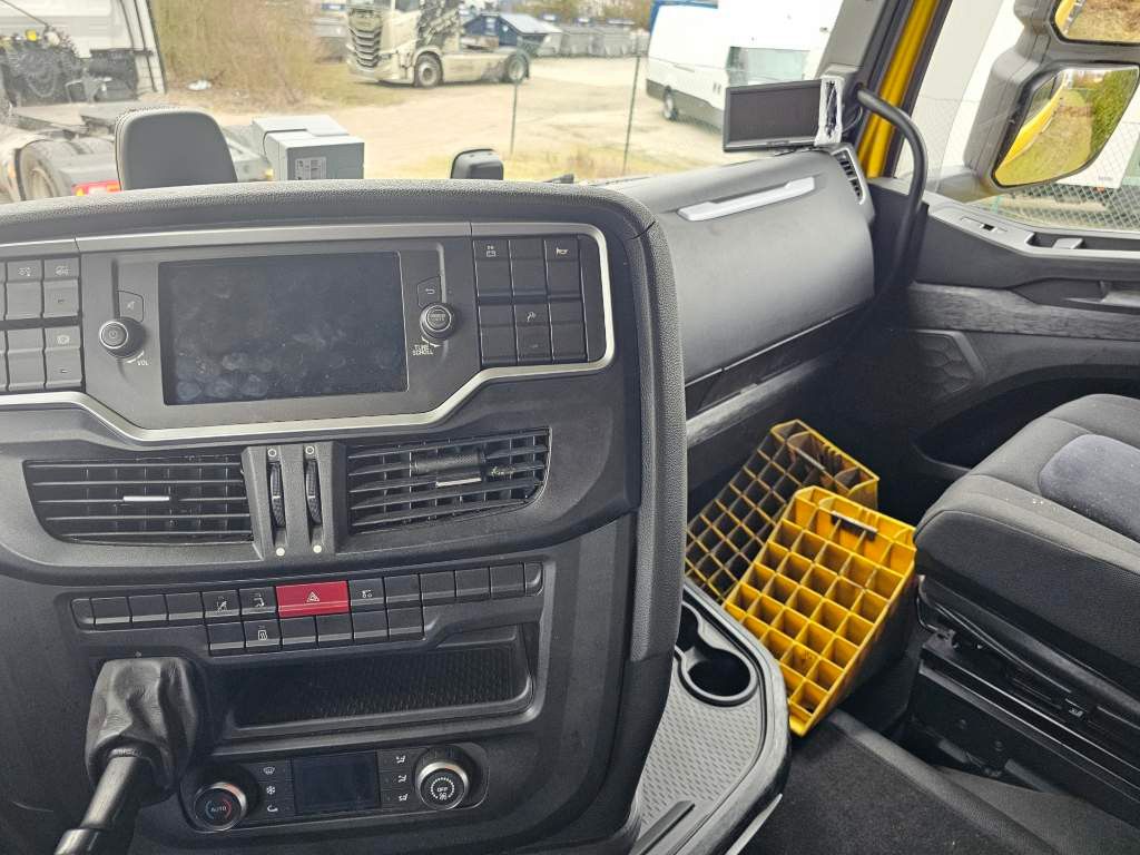 Fahrzeugabbildung Iveco 460 S-Way LNG Multiwechsler/3.Achse drehbar+Lift