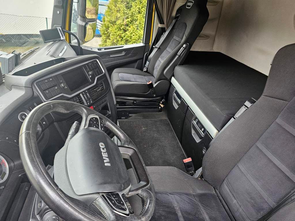 Fahrzeugabbildung Iveco 460 S-Way LNG Multiwechsler/3.Achse drehbar+Lift